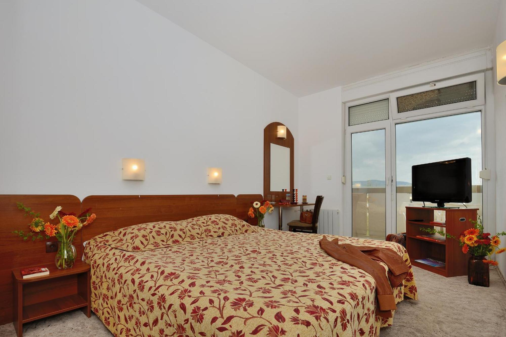 Augusta Spa Hotel Hisarya Bagian luar foto