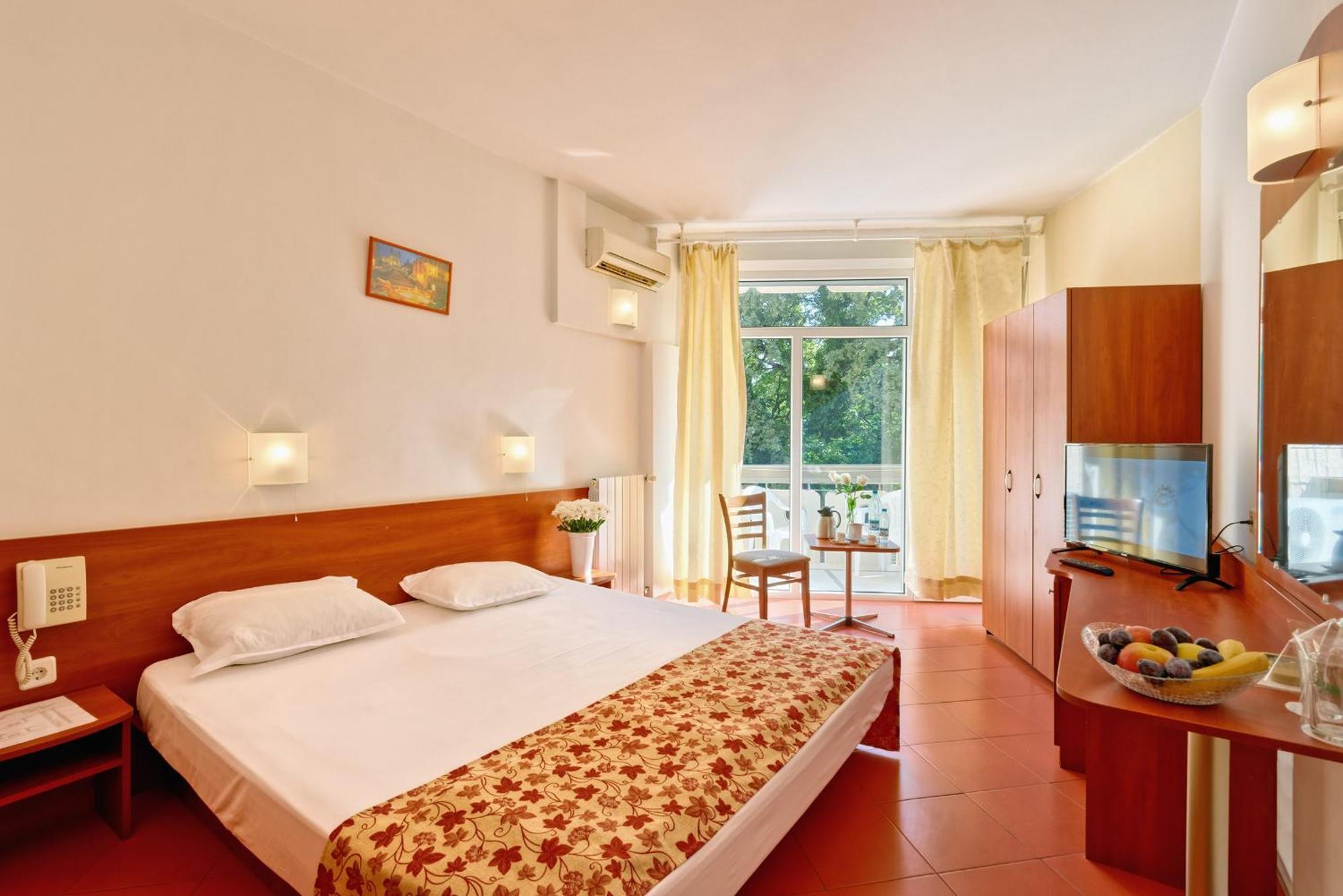 Augusta Spa Hotel Hisarya Bagian luar foto