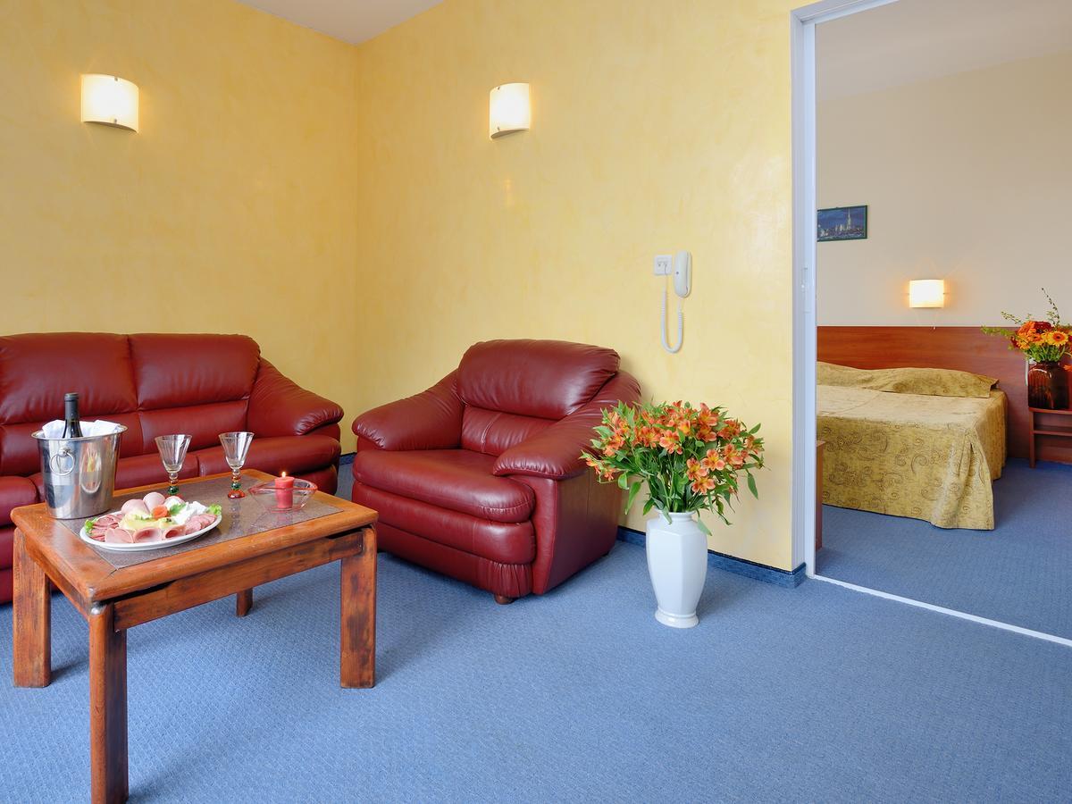 Augusta Spa Hotel Hisarya Bagian luar foto